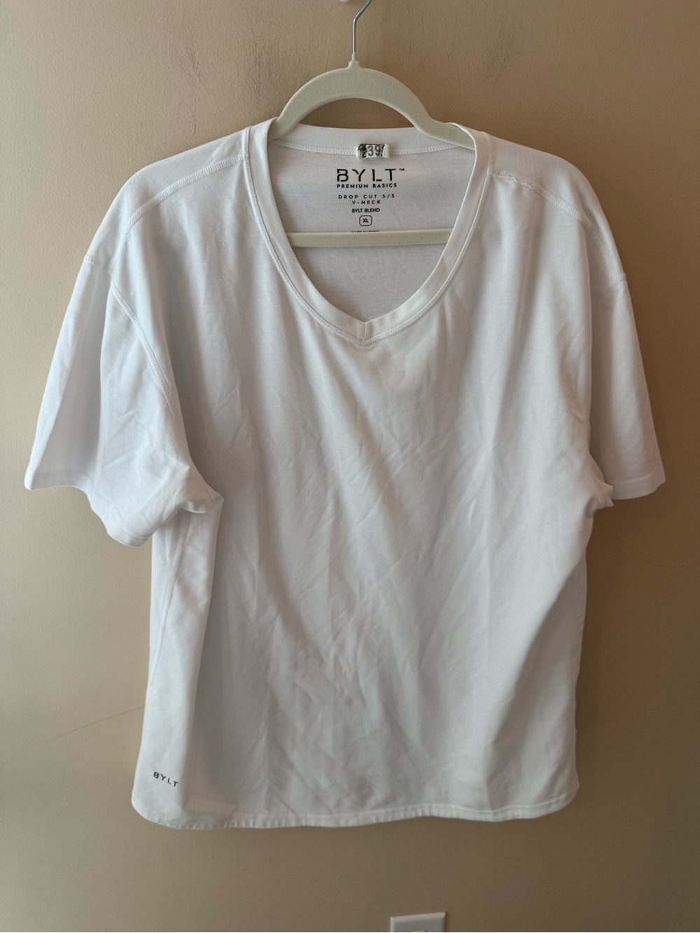 BYLT Premium Basics short-sleeve V-neck drop cut, white Size XL